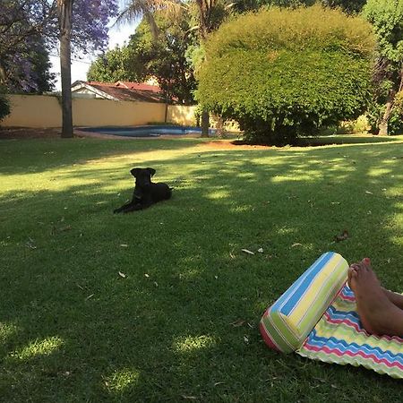Khuvena Guesthouse Randburg Buitenkant foto