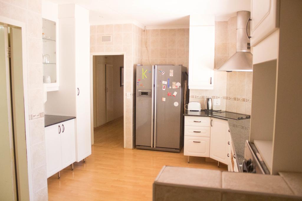 Khuvena Guesthouse Randburg Buitenkant foto
